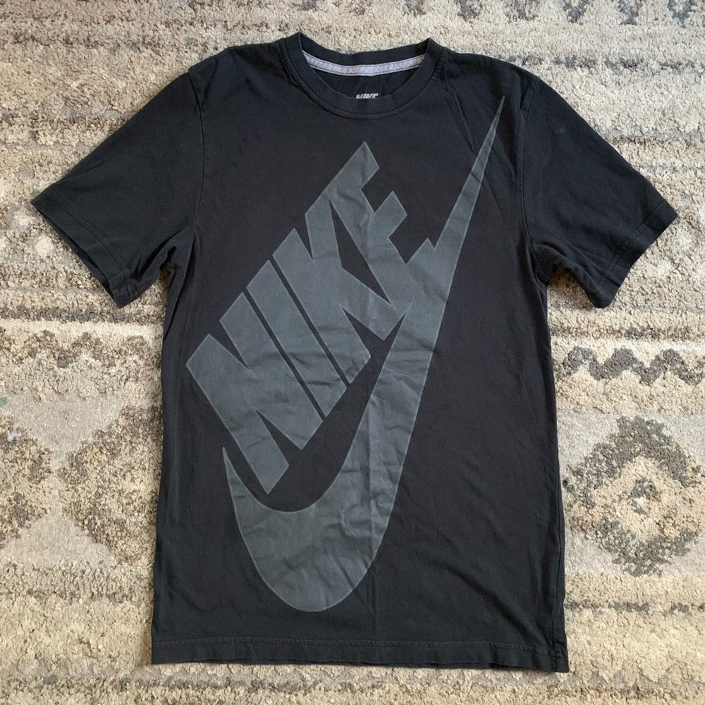 Nike Black Giant Logo Reflective T-shirt Small